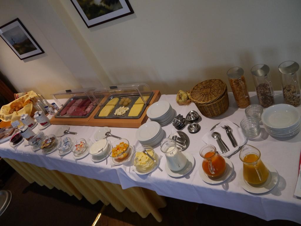 Hotel Deutsche Eiche In Northeim Esterno foto